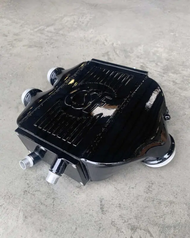 Csf 2014+ Bmw M3/M4 (F8x) Top Mount Charge-Air-Cooler - Gloss Black 1