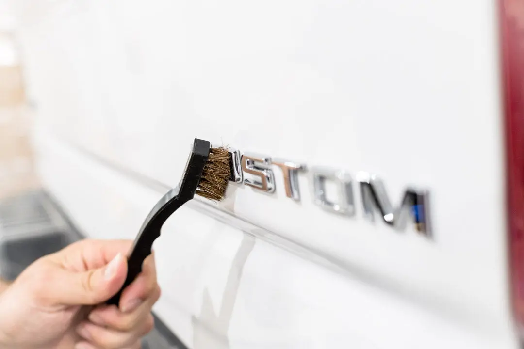 Angled Horsehair Trim Brush 1